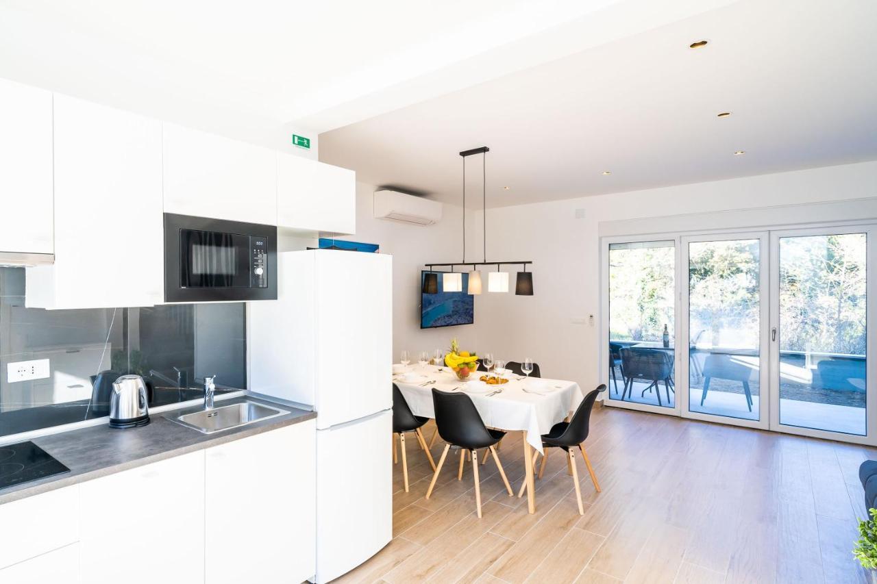 Apartment 'Holiday Above Dubrovnik' エクステリア 写真
